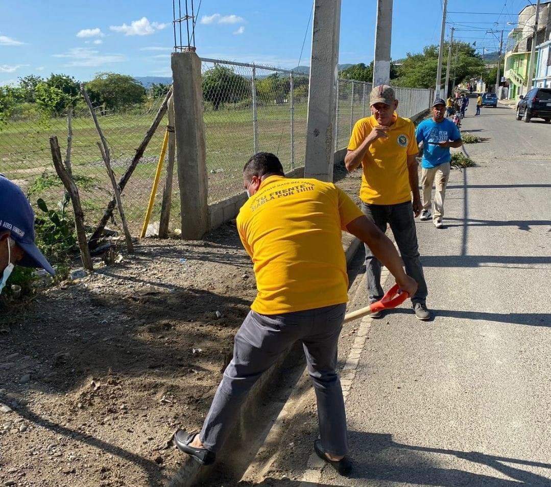 “El Ayuntamiento de Hato del Yaque hace operativo de Limpieza en los sectores Villa Tabacalera y Villa Fátima”