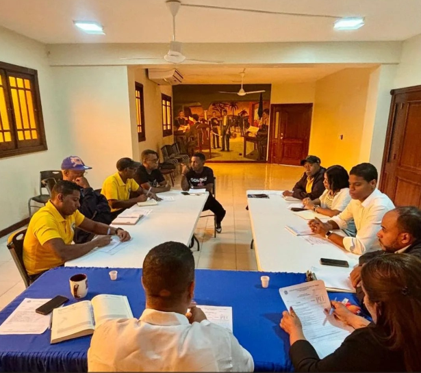 Encuentro con los supervisores establecido por cada bloque en el Distrito Municipal de Hato del Yaque.