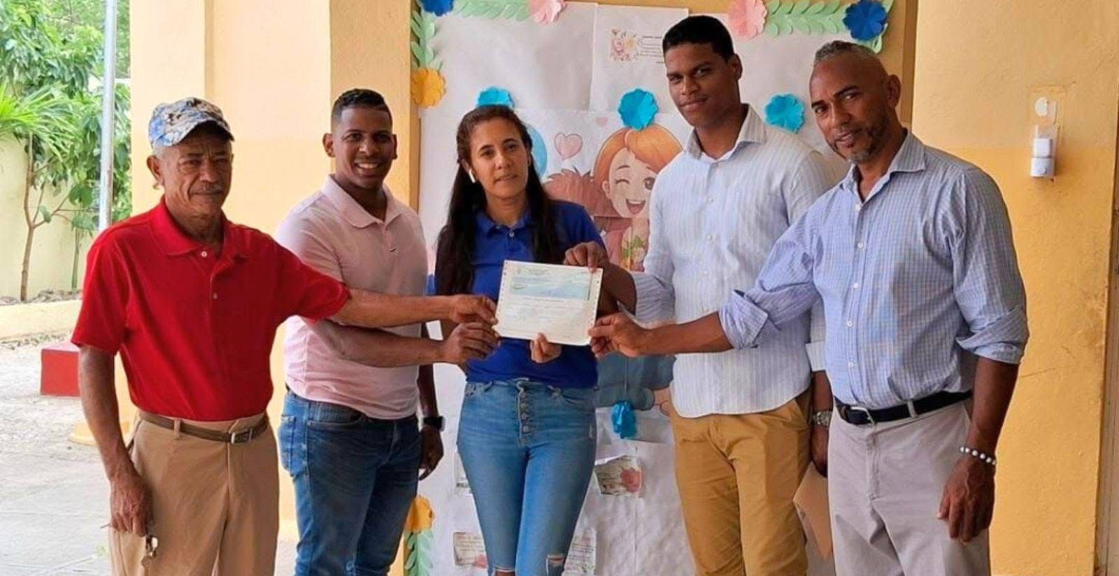 “Aporte Educativo al Centro María Trinidad Sánchez para el Cierre Pedagógico de 6to Grado