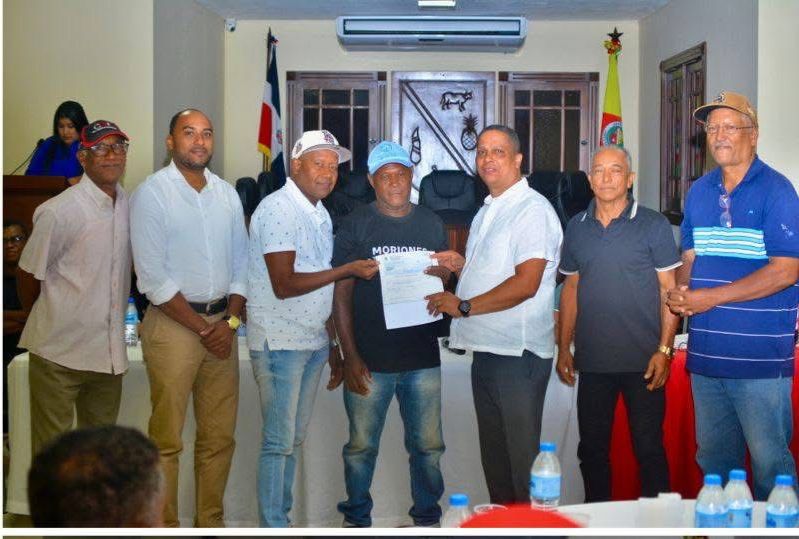 "Reconocimiento al Compromiso con la Limpieza y el Bienestar de Hato del Yaque"