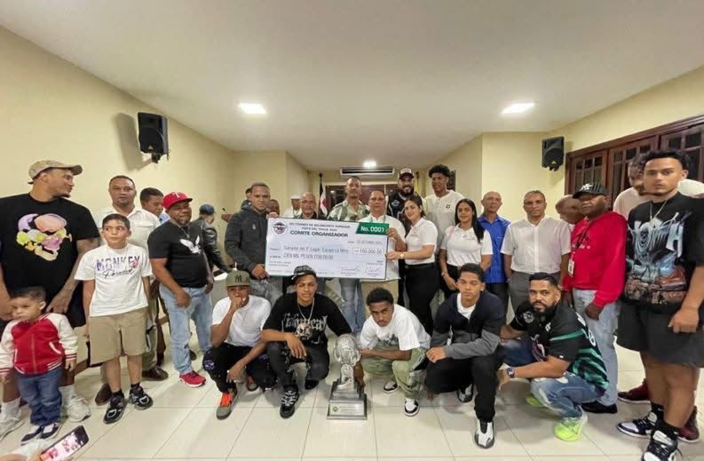 Una noche de gloria en Hato del Yaque: Gran Premiación del XIV Torneo de Baloncesto Superior 2025