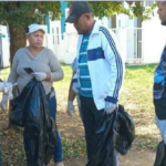 Operativo de limpieza fortalece entorno de la Estancia Infantil en Villa Progreso.