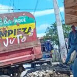 Alcaldía de Hato del Yaque realiza jornada de limpieza en el sector La Mina.