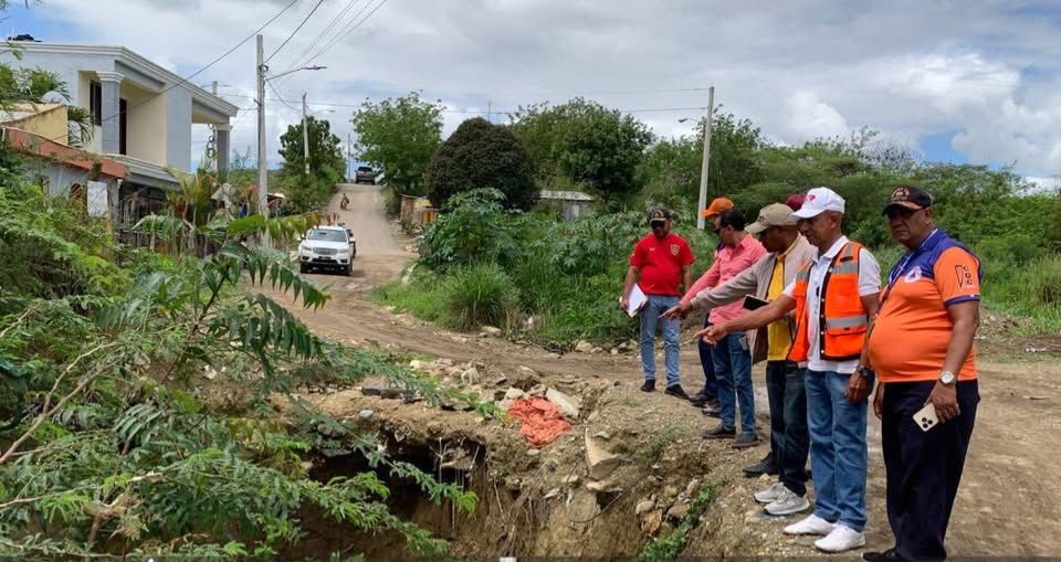 Realizan levantamiento de puntos vulnerables en Hato del Yaque para fortalecer la prevención.